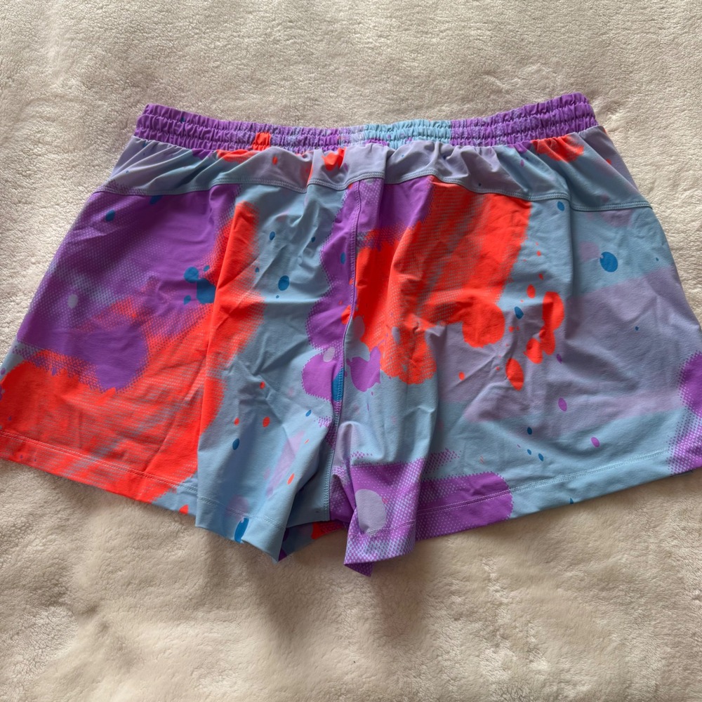 Fabletics x Graffitipop Womens XXL/1X Purple Paint Splatter Running Shorts 3in - Picture 7 of 9